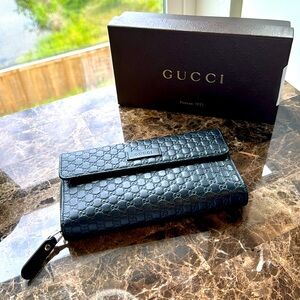 Gucci Microguccisima Continental Wallet in Black